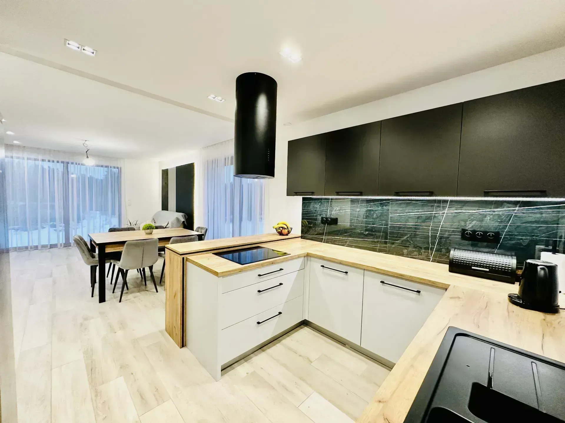 Dom w środku lasu na sprzedaż! 3