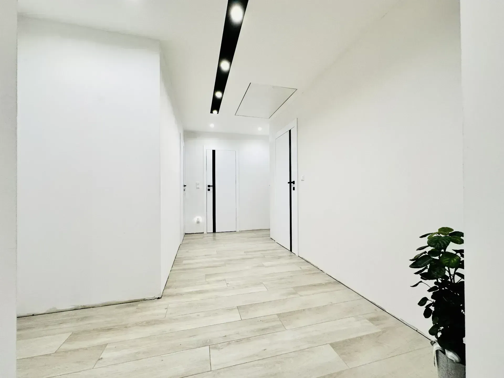 Dom w środku lasu na sprzedaż! 23