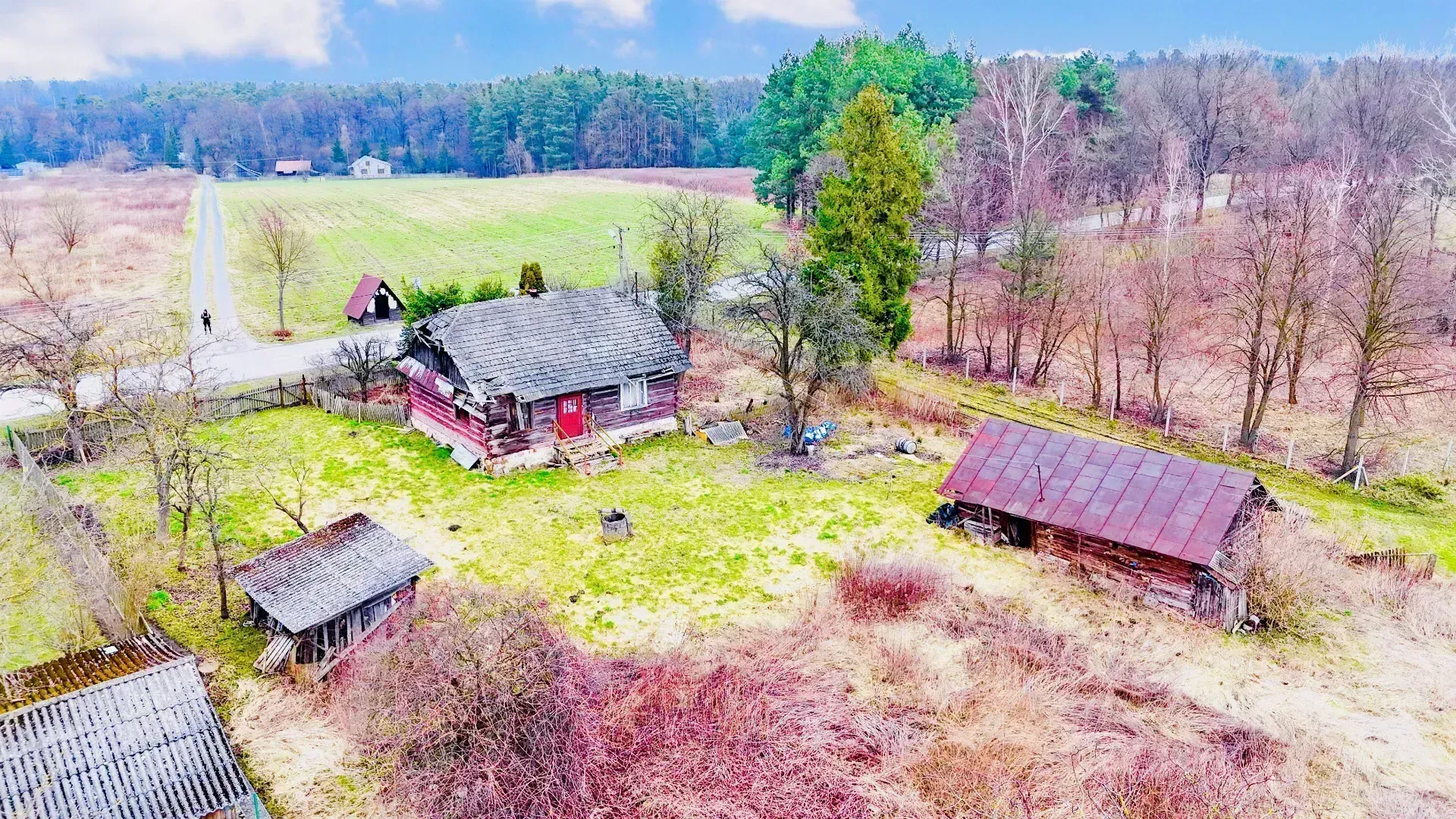 Działka z zabudowaniami Dobra 11