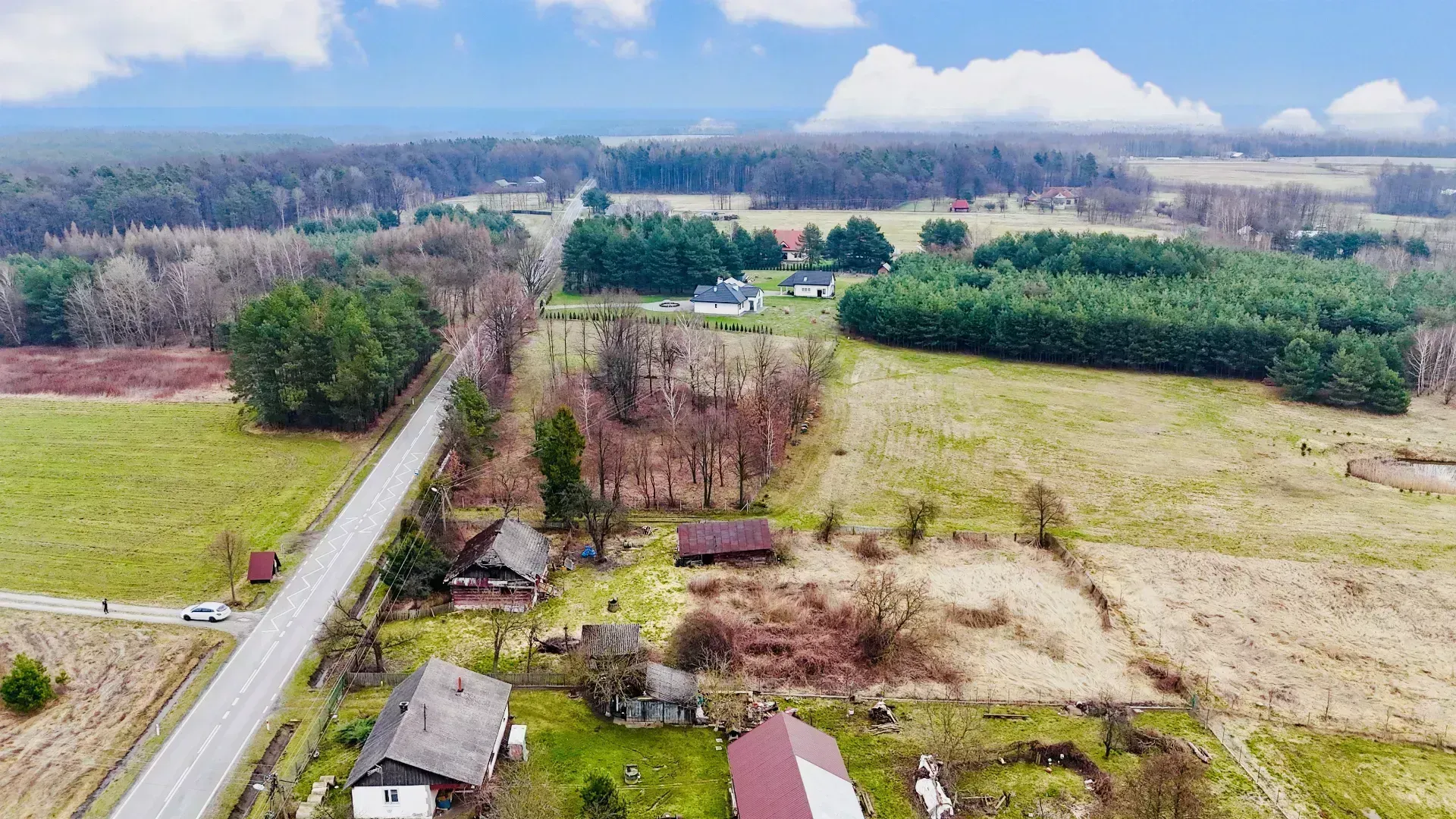 Działka z zabudowaniami Dobra 5