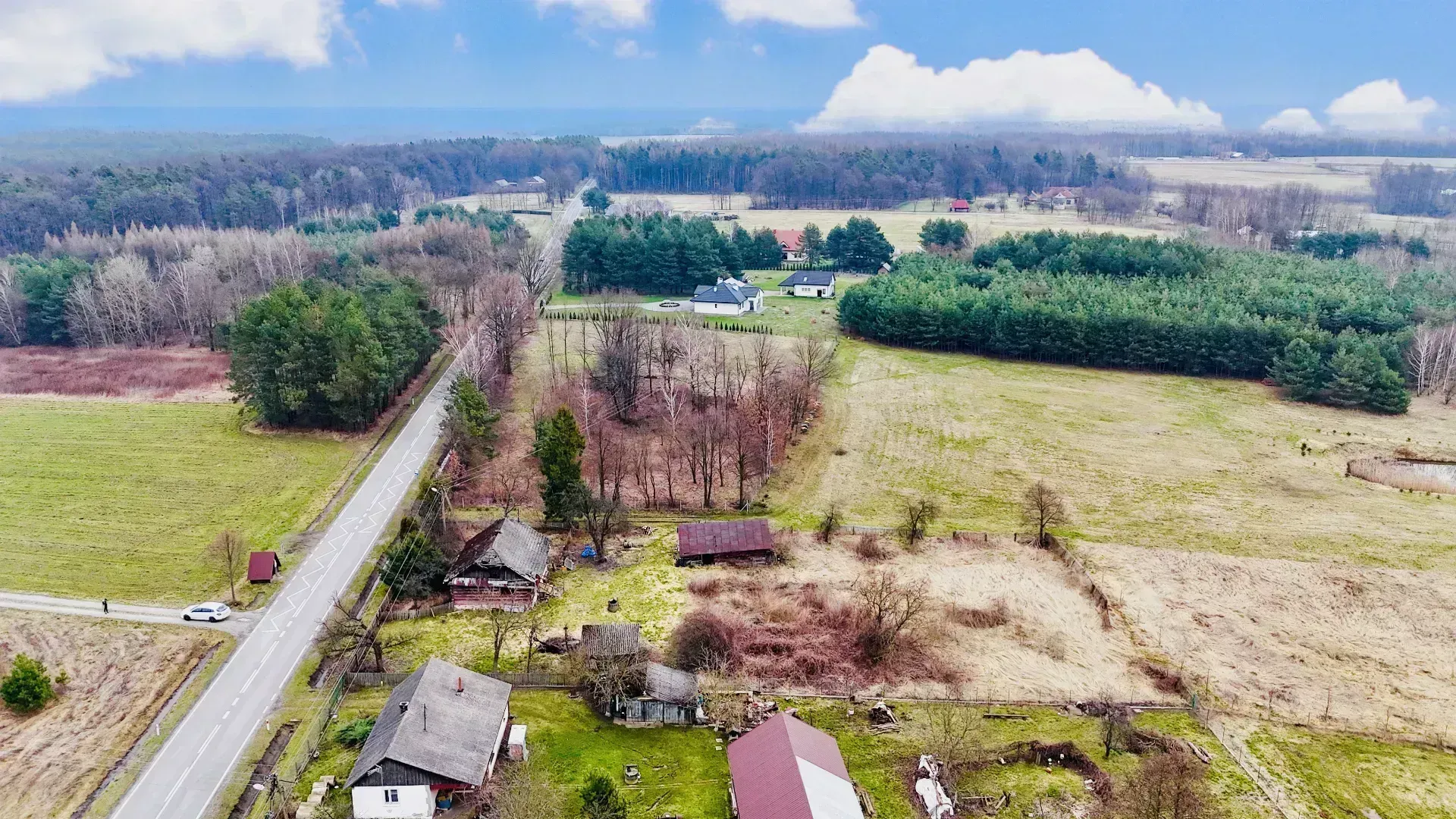 Działka z zabudowaniami Dobra 7