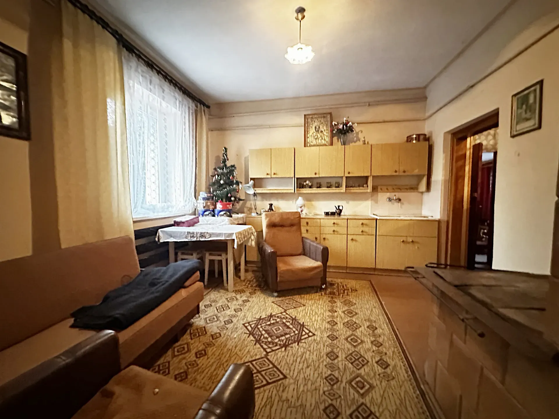 Świetny dom do zamieszkania 16