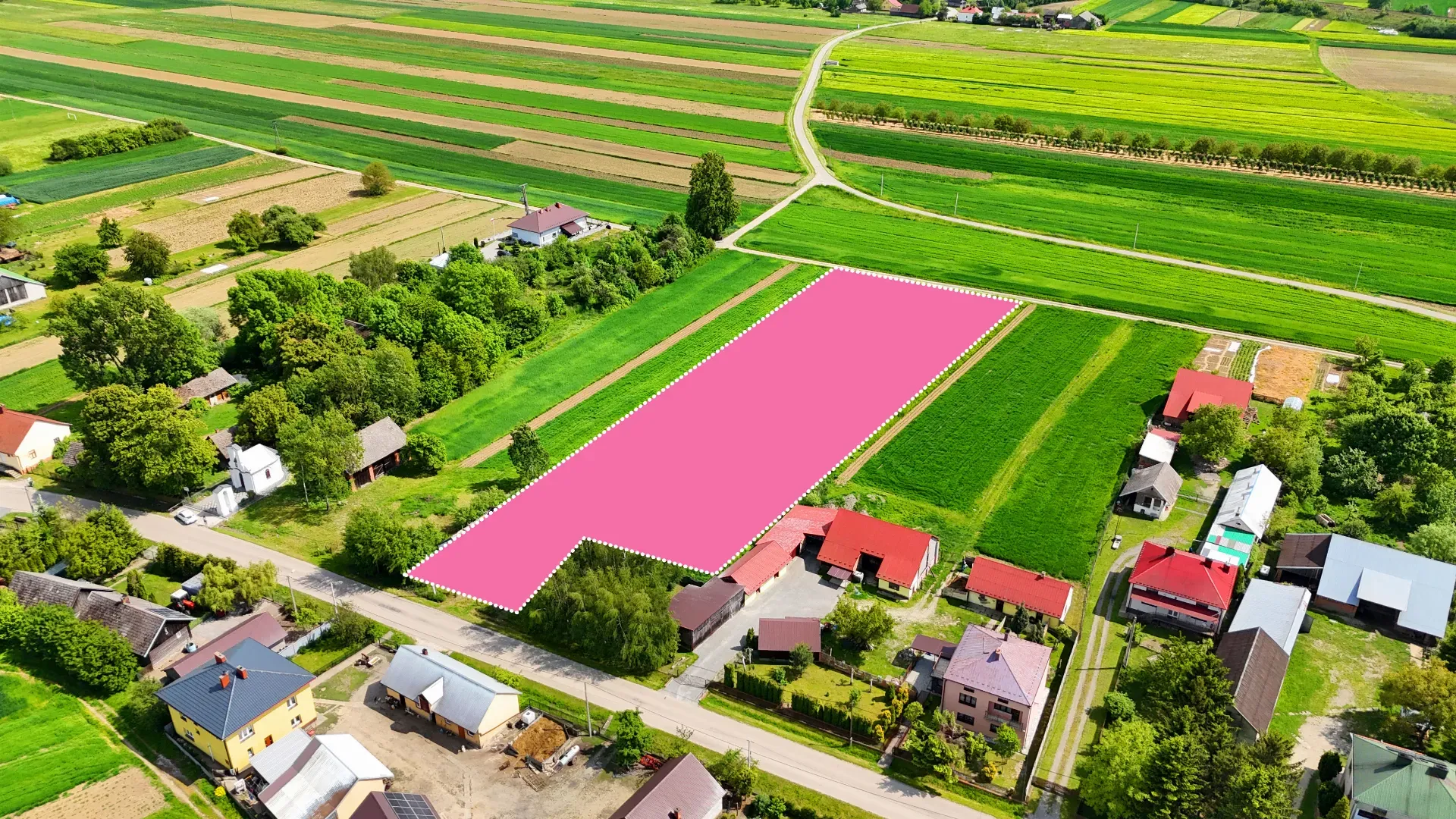 Działa nad Wisłą z budynkiem mieszkalnym 5