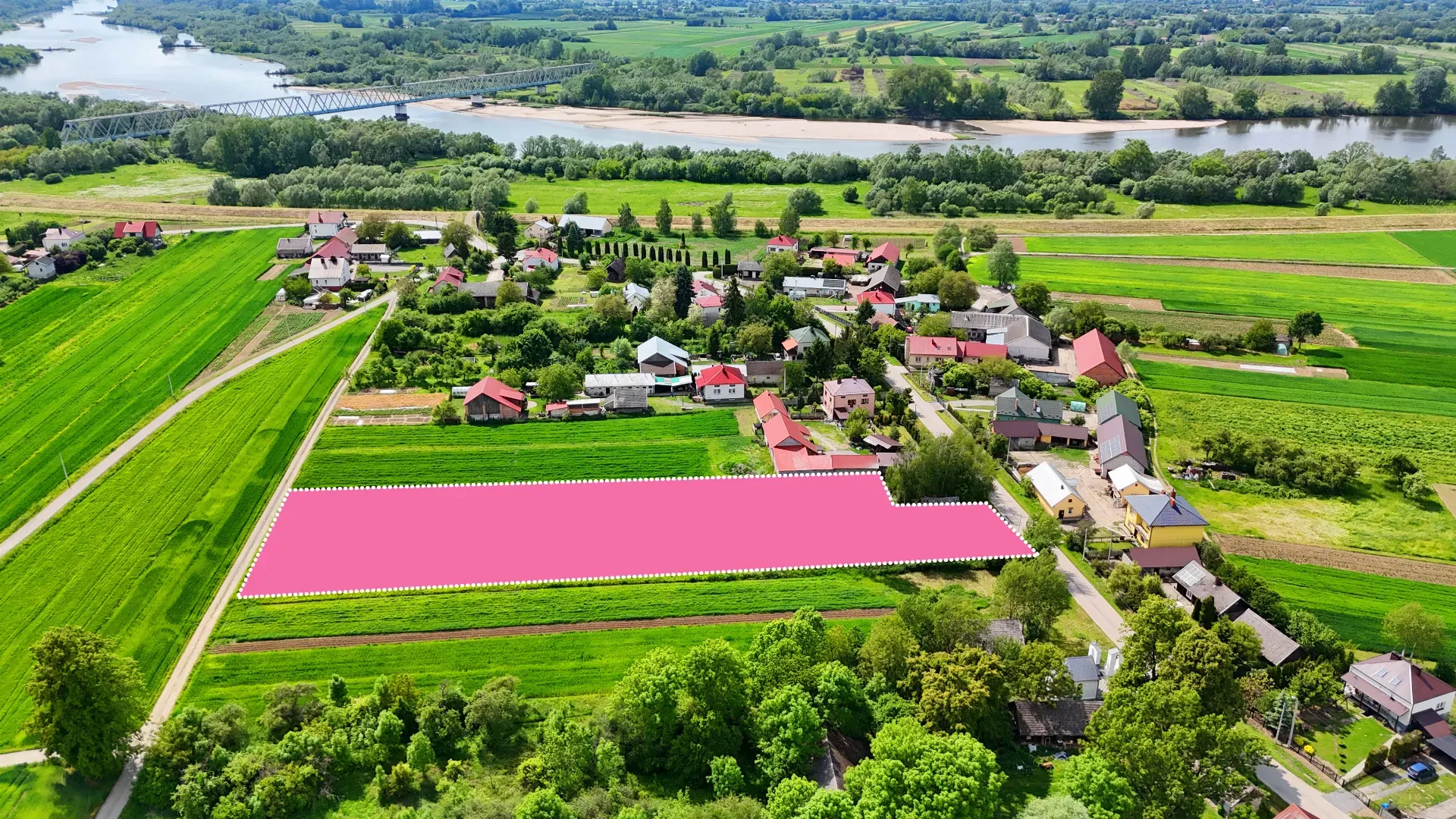 Działa nad Wisłą z budynkiem mieszkalnym 7