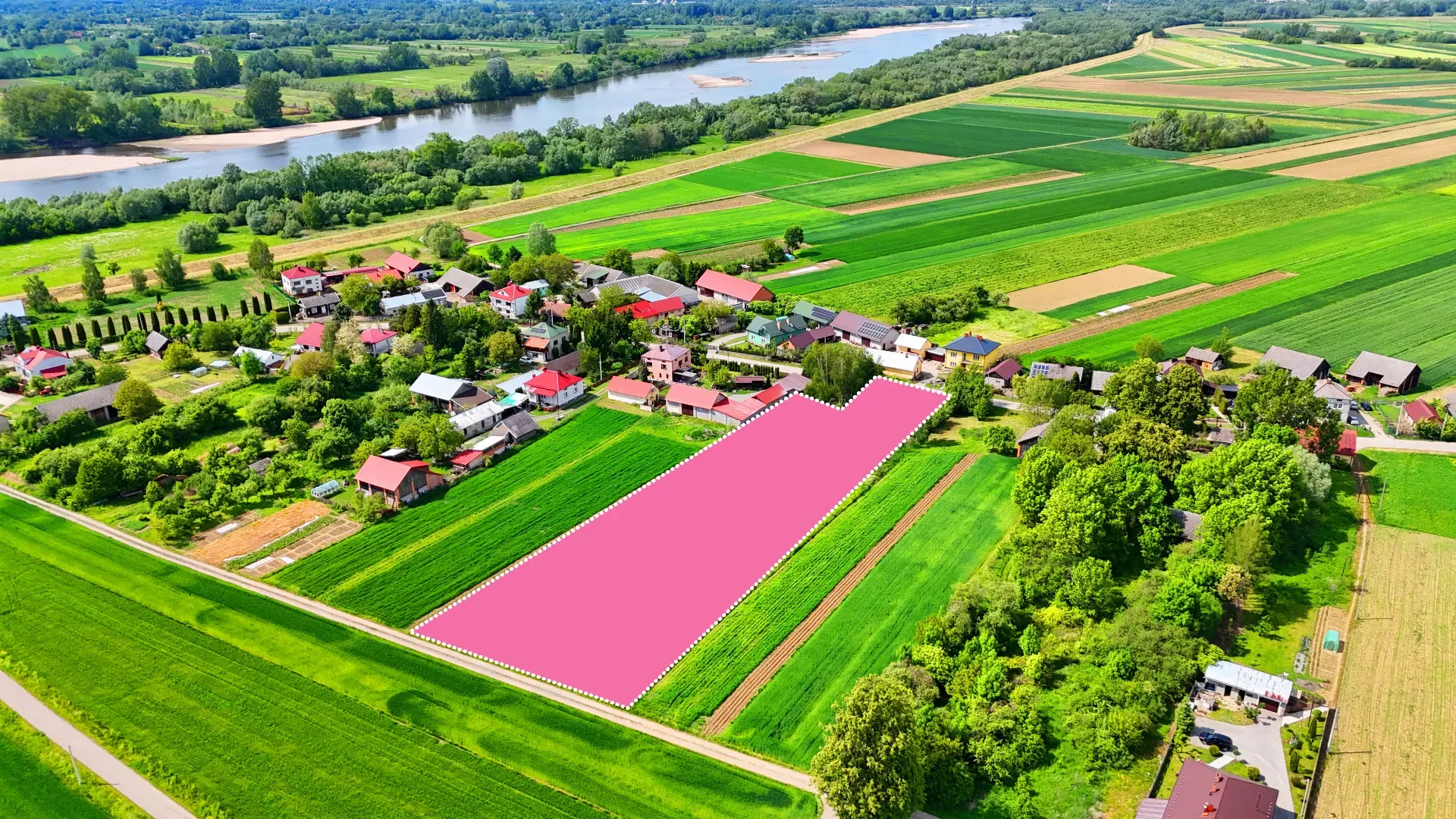 Działa nad Wisłą z budynkiem mieszkalnym 13