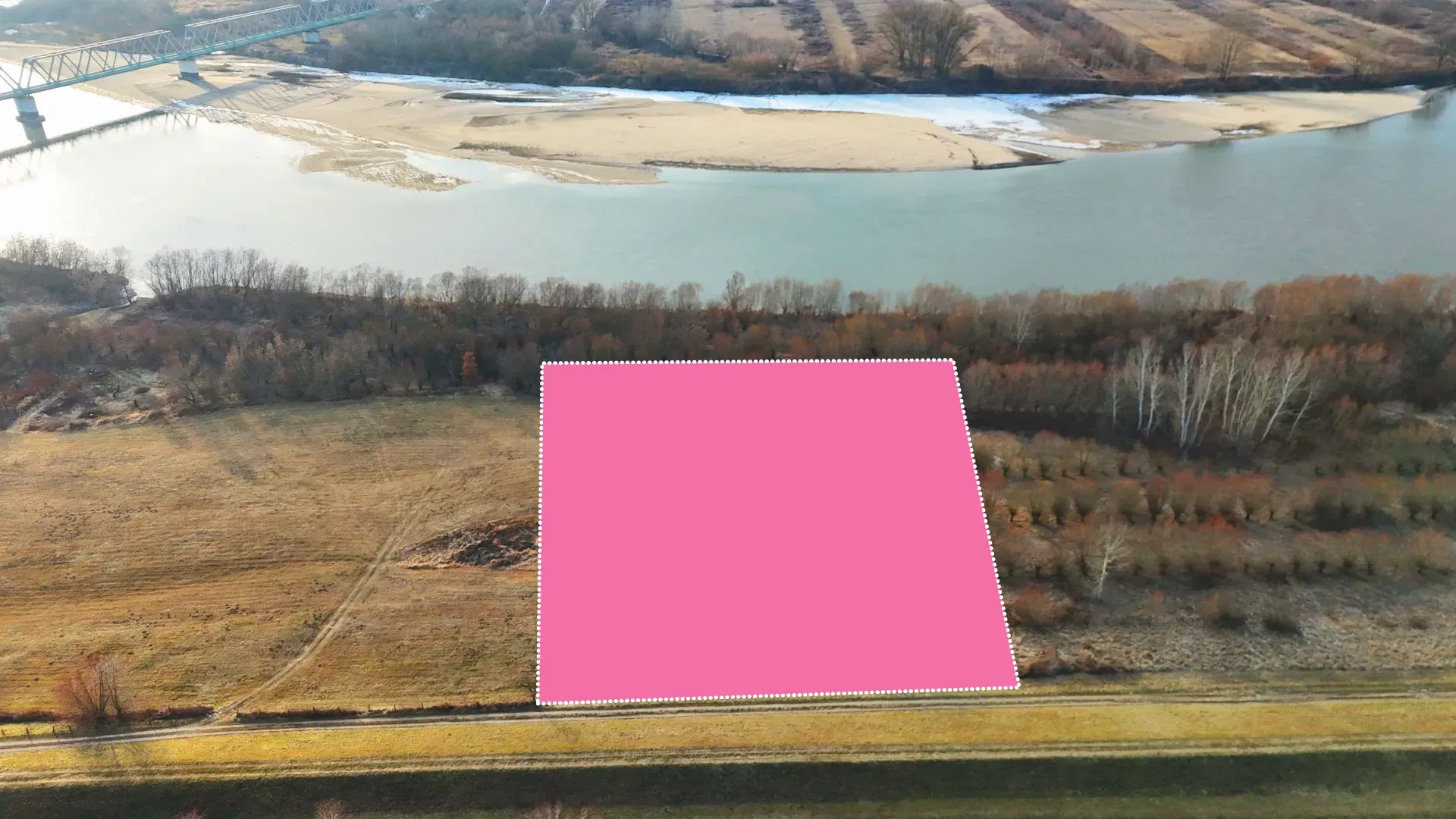 Działka rekreacyjna nad brzegiem Wisły 2