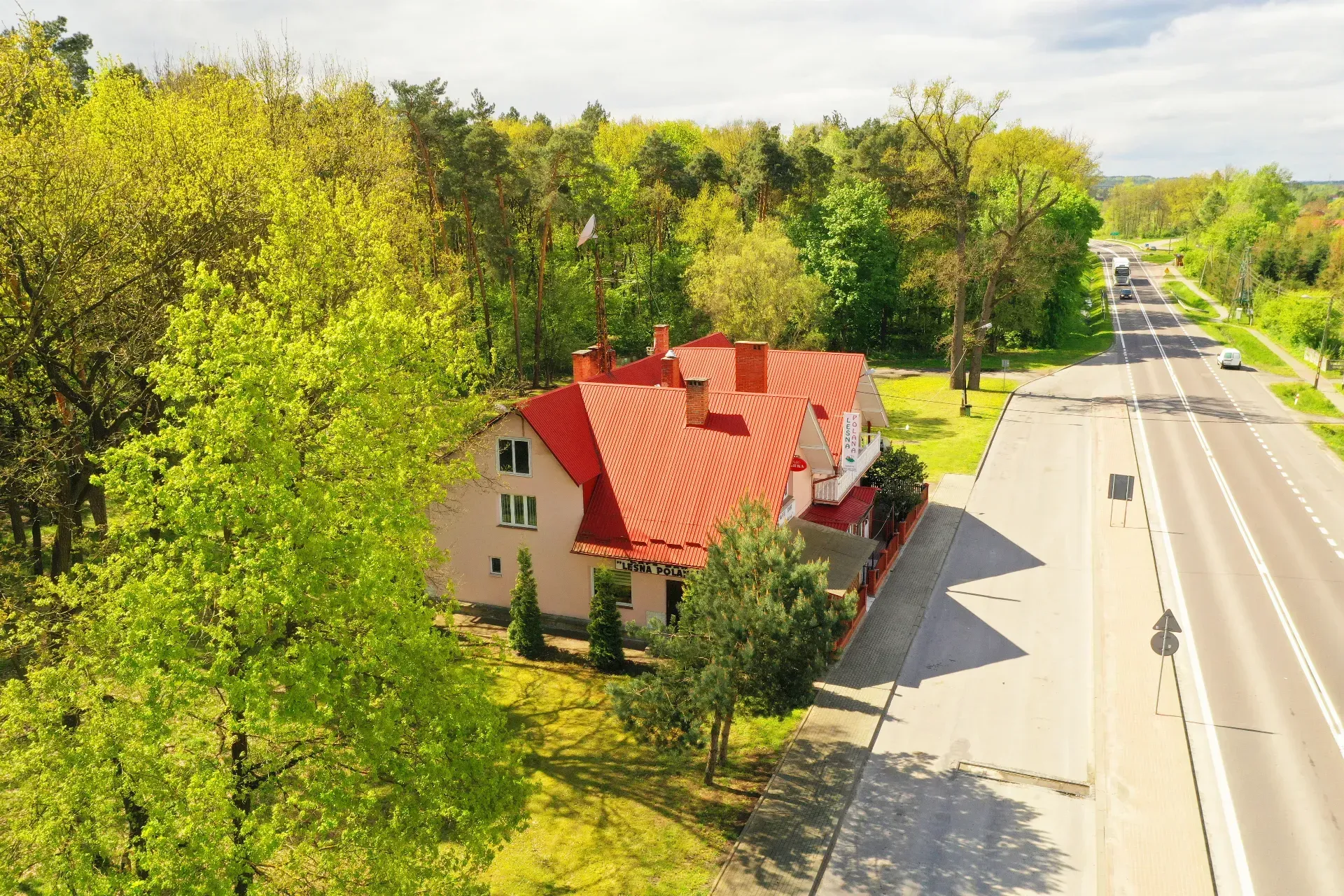 ZAJAZD LEŚNA POLANA 5