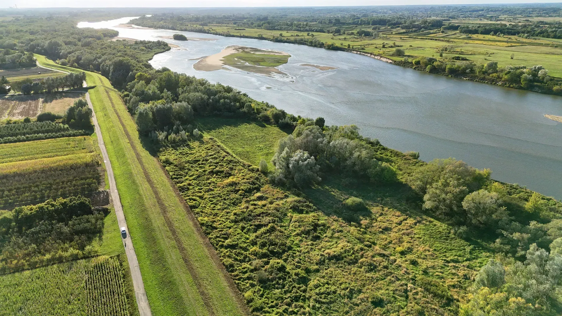 Działka rekreacyjna nad brzegiem Wisły 2