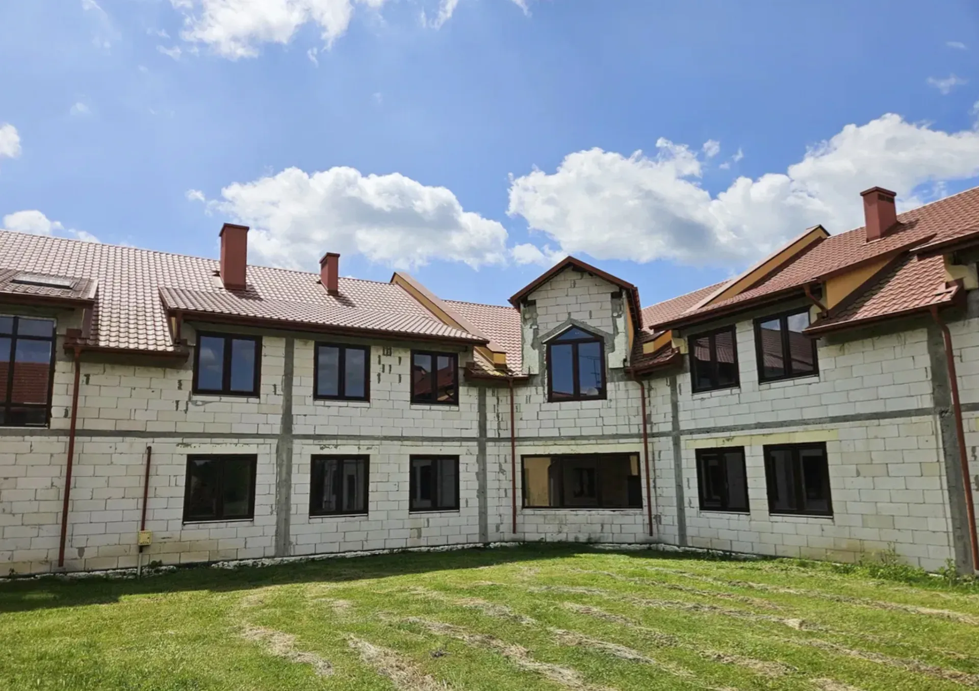 Obiekt Medyczny wraz z domem na sprzedaż 8