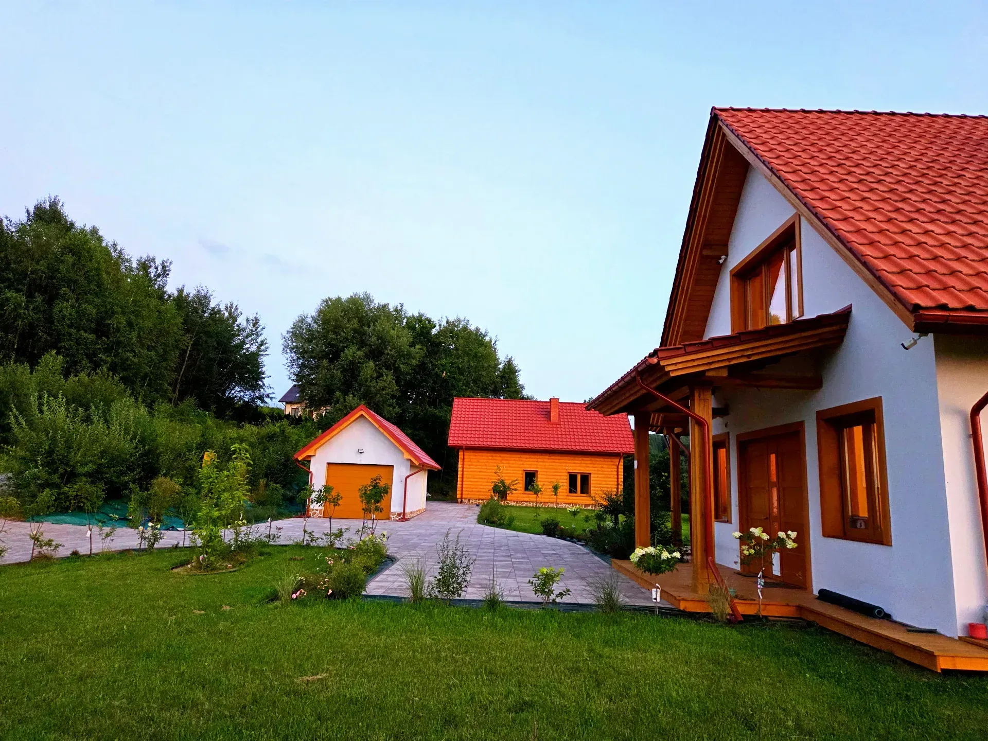 Wyjątkowy kompleks dwóch domów  w  Kielnarowej 4