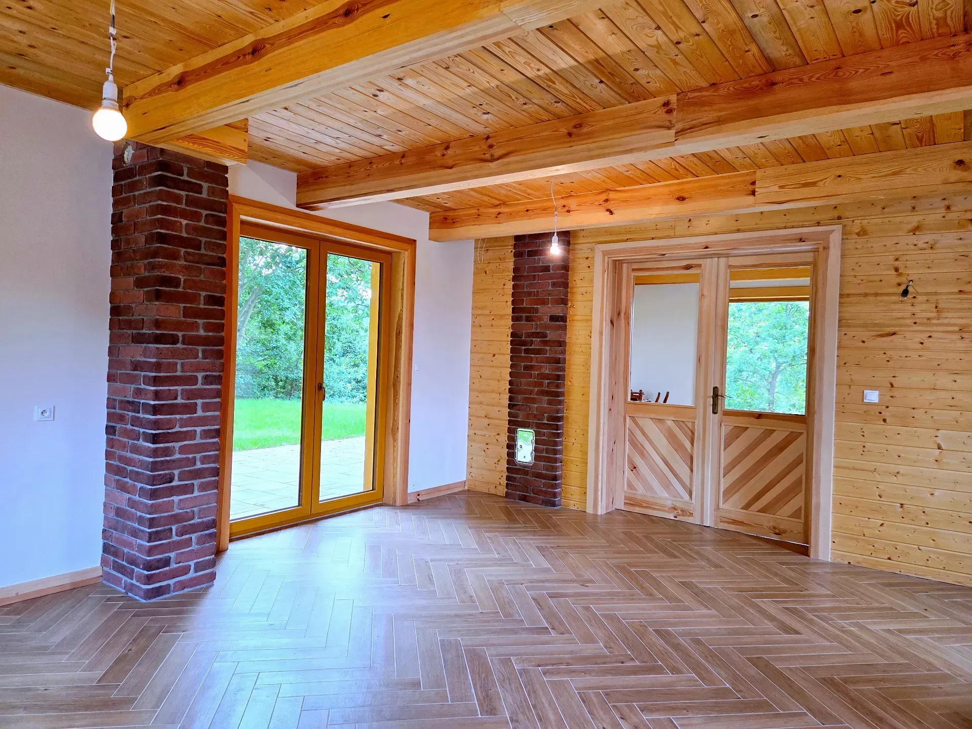 Wyjątkowy kompleks dwóch domów  w  Kielnarowej 19