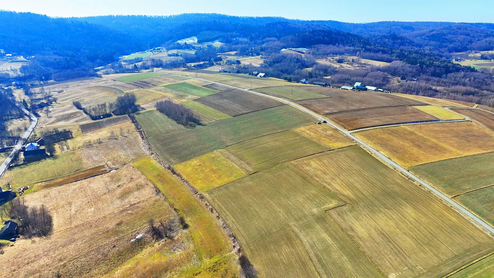Malownicza działka rolna w Brzezinach 20