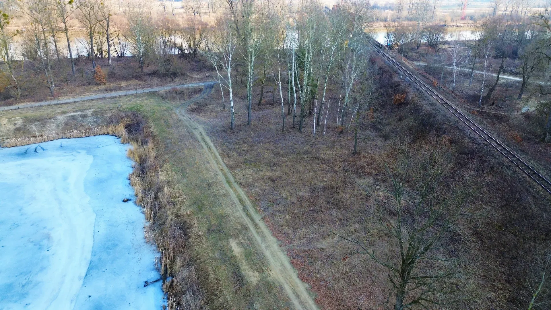 Działka w Nisku nad brzegiem stawów 6