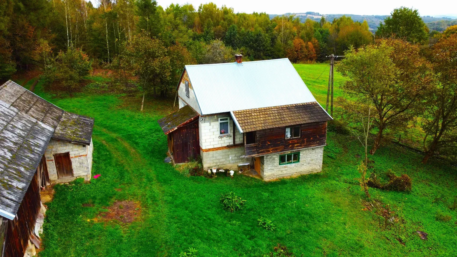 Dom w urokliwym miejscu na sprzedaż 4