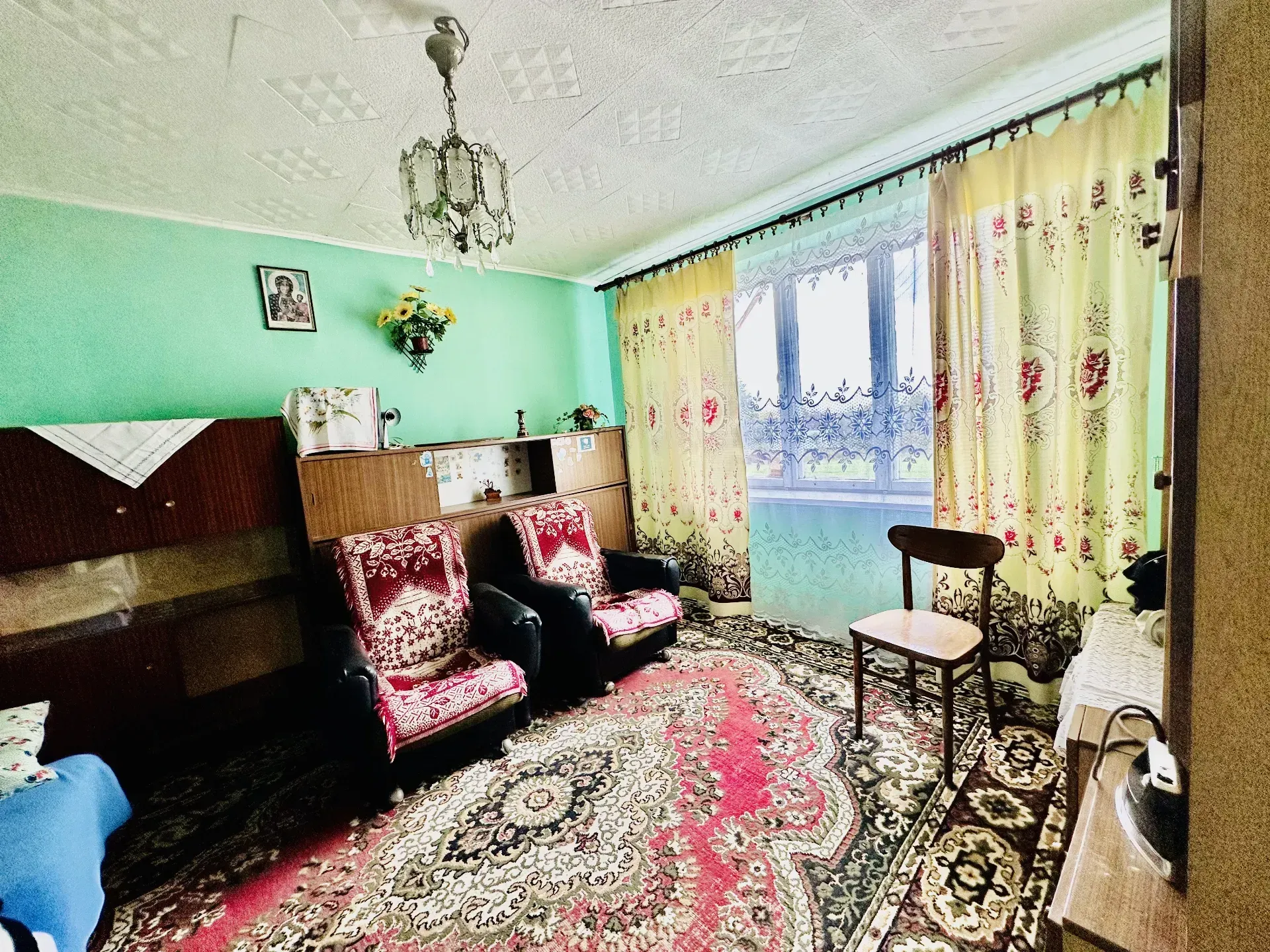 Dom w urokliwym miejscu na sprzedaż 13